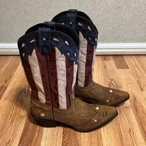 Never Worn Laredo Womens Keyes Patriotic Snip Toe Boots